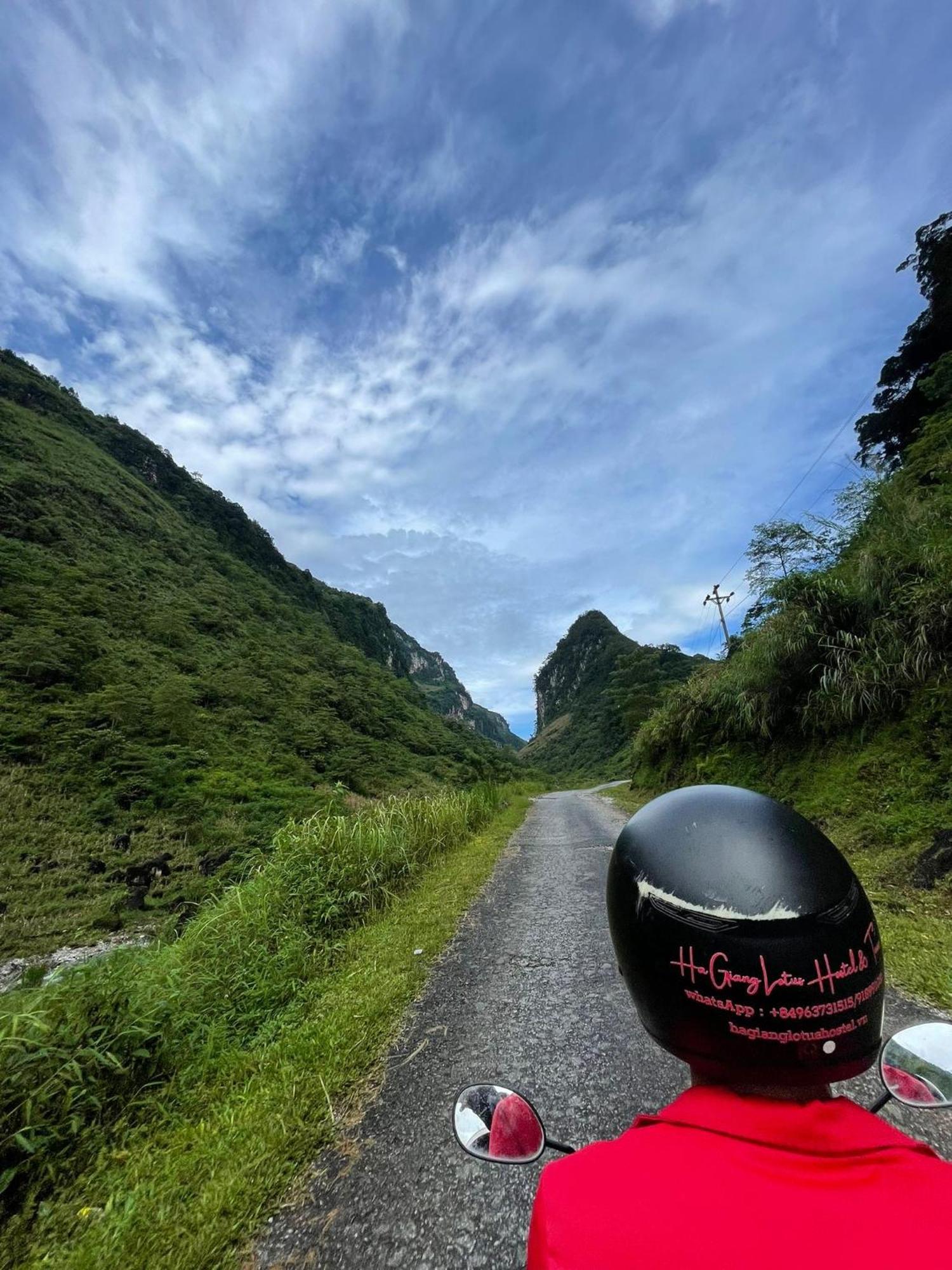 Ha Giang Lotus Hostel Motorbikes Tours Экстерьер фото